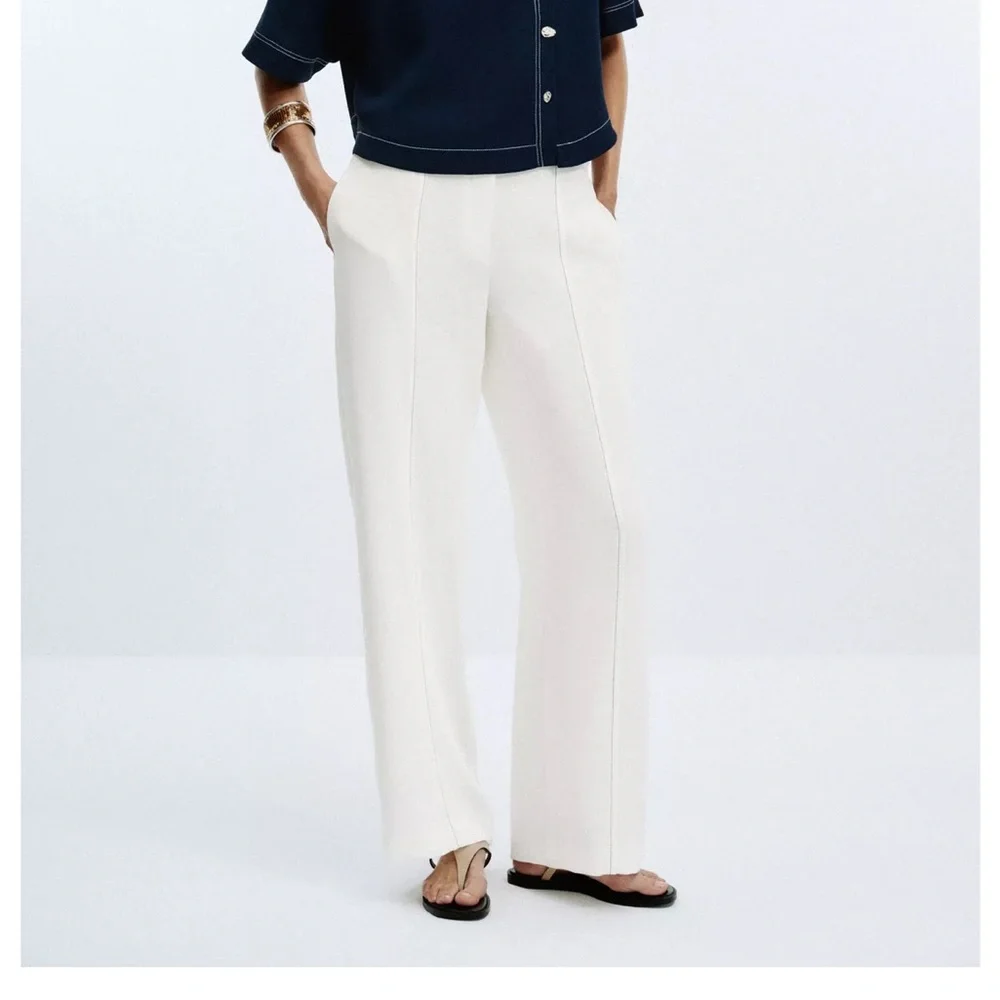 Zara NWT white pants with gold button appliqué detail